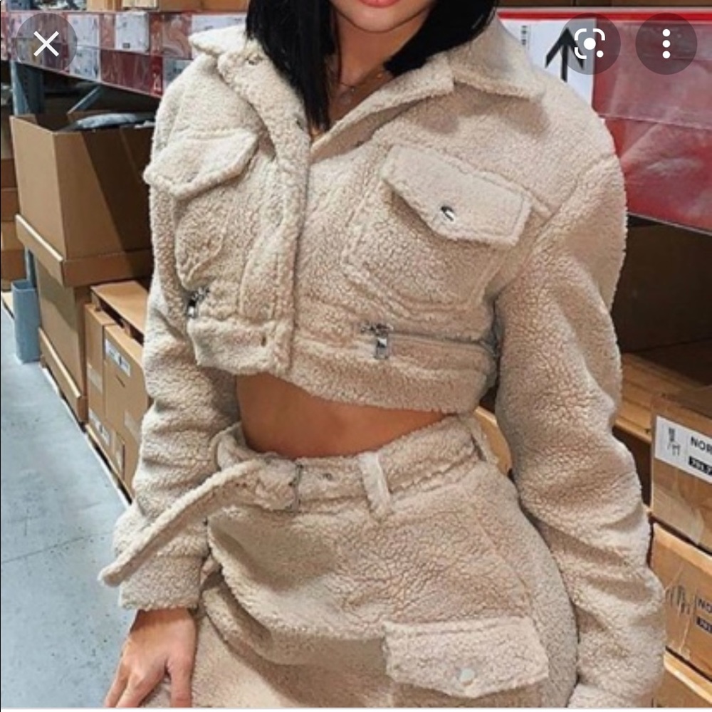 MANIER DE VOIR teddy cropped jacket